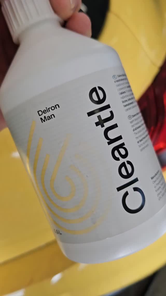 Dekontaminacja lakieru.
Jednym z etapów jest usunięcie drobinek metalicznych.
Deiron Man z @cleantle_ jest jednym z naszych ulubionych środków używanych do tego celu.

#autore #detailing #przemyśl #cleantle